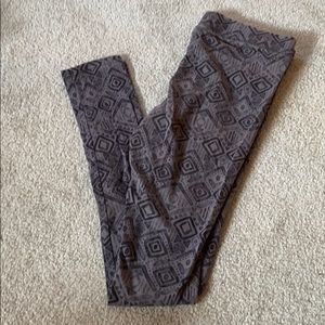 PINK Aztec leggings